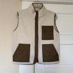 Rails Cream Sherpa Vest with Tan Trim